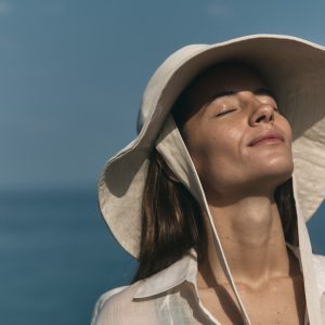 Sombrero ala ancha golondrina